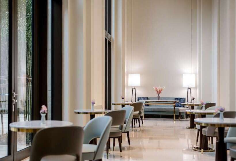 호텔 Paradise City