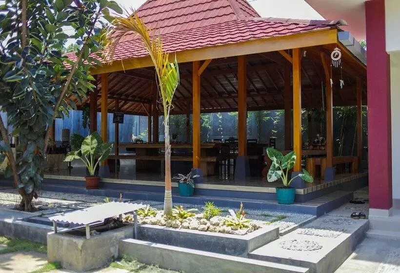 Hotelli Pavilla Labuan Bajo
