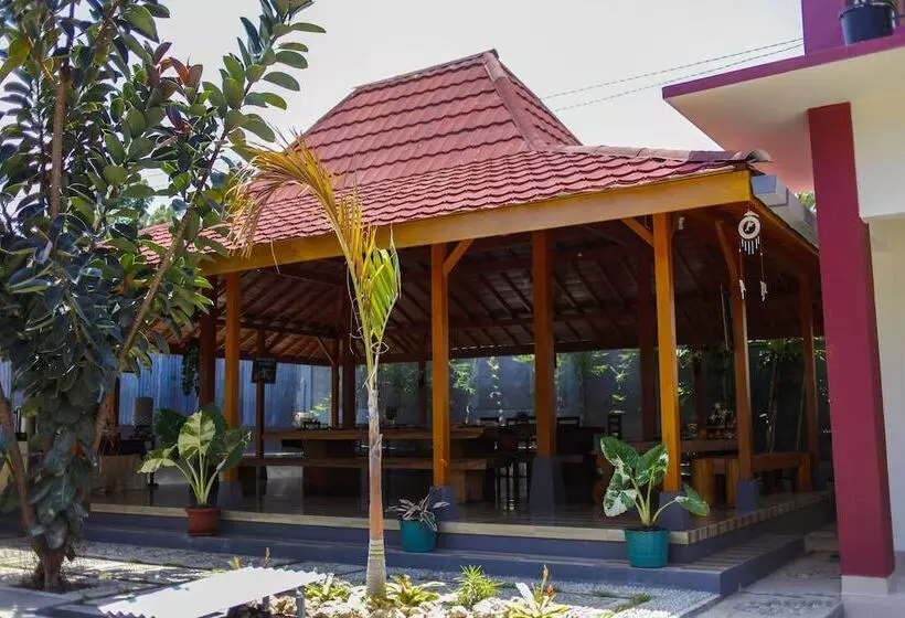 Hotelli Pavilla Labuan Bajo
