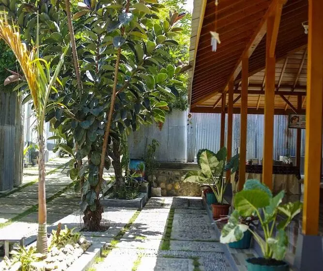 Hotelli Pavilla Labuan Bajo