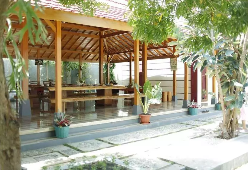 Hotelli Pavilla Labuan Bajo