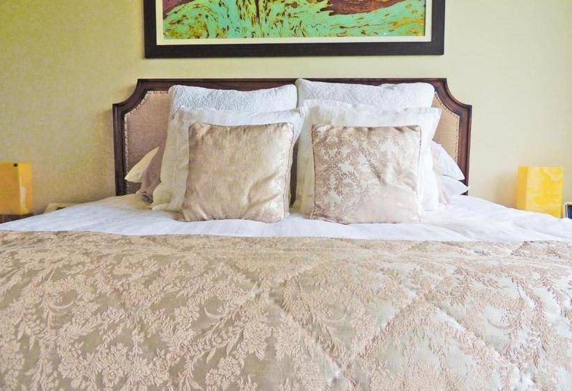 فندق Royal Serennia Small  Boutique