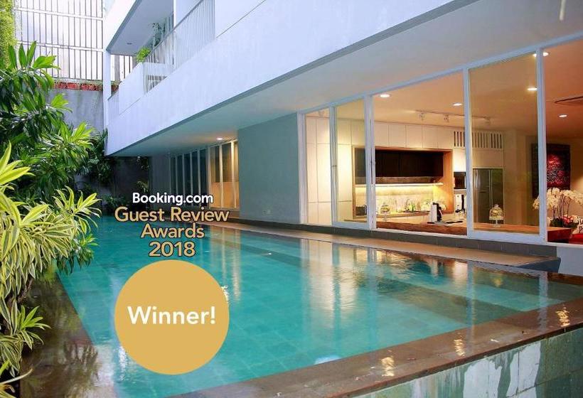 בית מלון כפרי The Loji Patra Kuningan By Zen Rooms