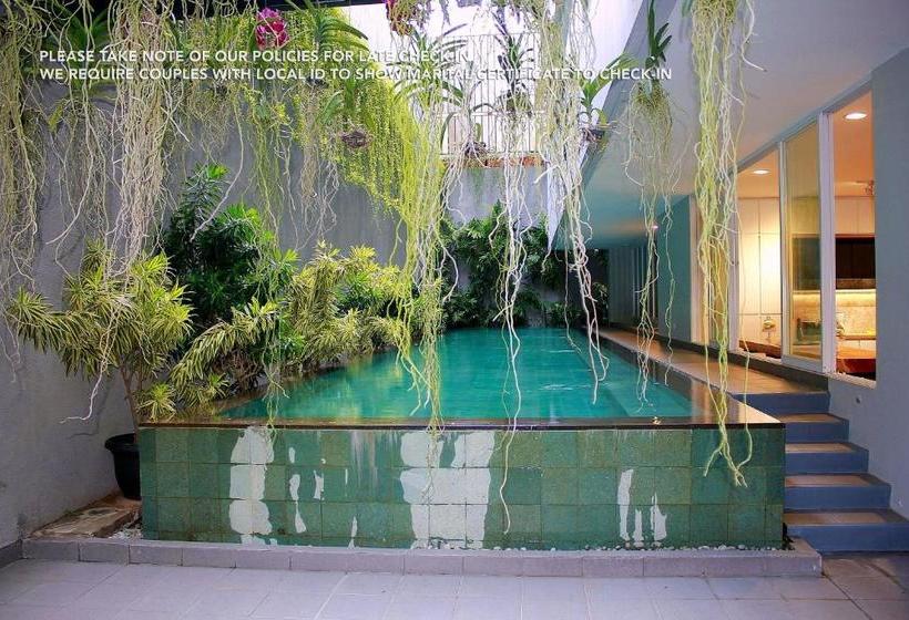 בית מלון כפרי The Loji Patra Kuningan By Zen Rooms