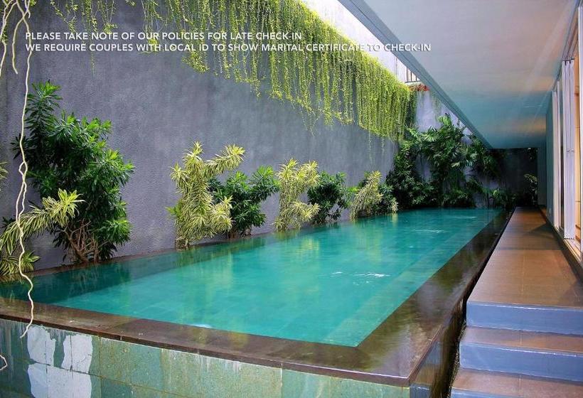 בית מלון כפרי The Loji Patra Kuningan By Zen Rooms