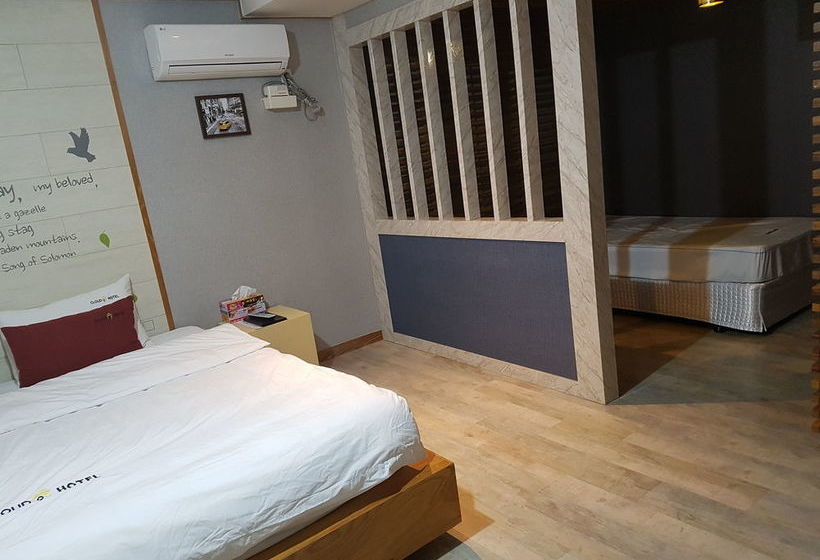 汽车旅馆 Cloud 9