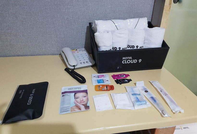 汽车旅馆 Cloud 9