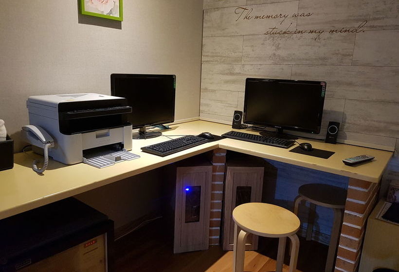 汽车旅馆 Cloud 9