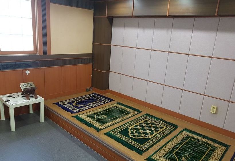 汽车旅馆 Cloud 9