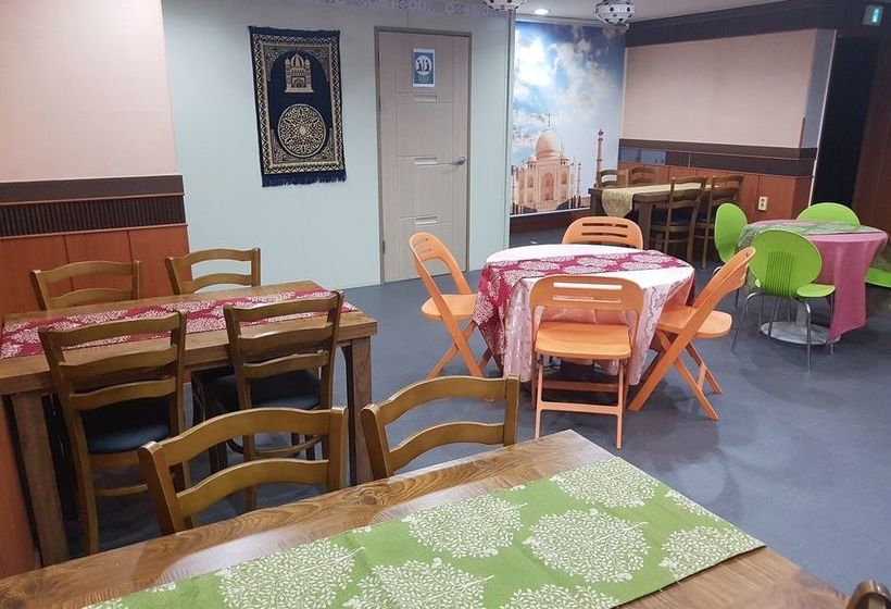 汽车旅馆 Cloud 9