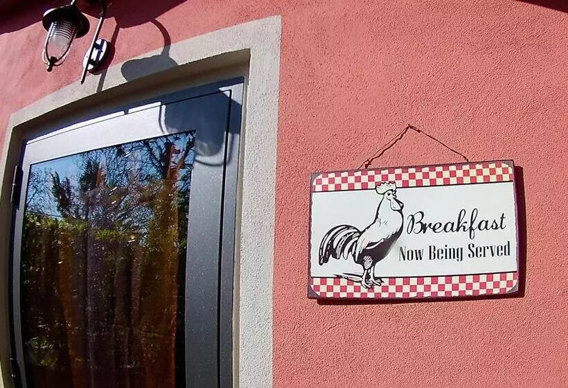 ベッドアンドブレックファースト Alla Corte Di Carla