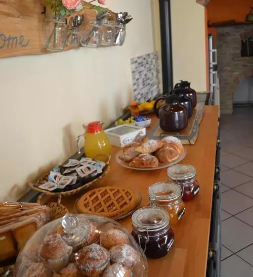 ベッドアンドブレックファースト Alla Corte Di Carla