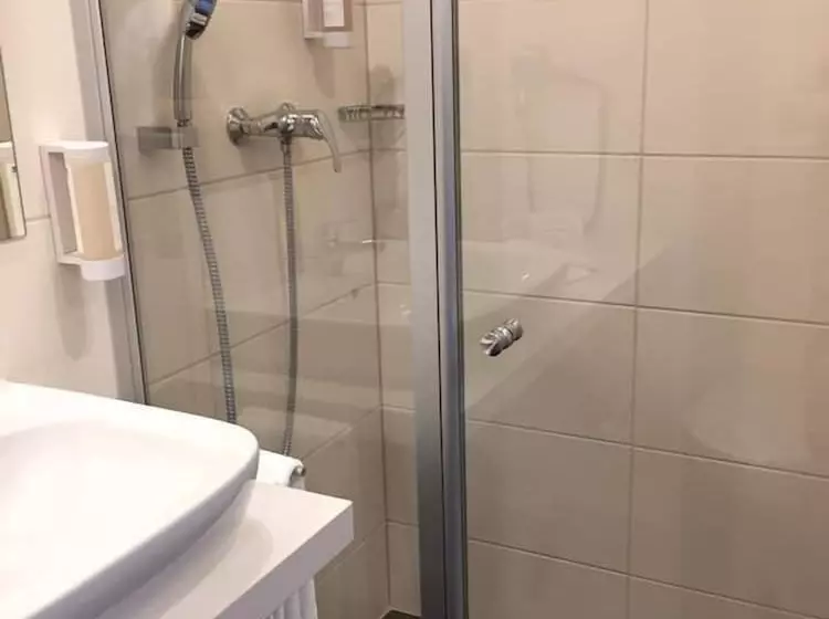 Aamiaismajoitus (B&B) Novina Sleep Inn Herzogenaurach