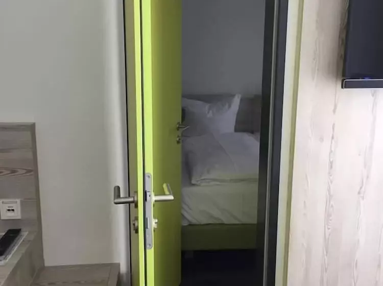 Aamiaismajoitus (B&B) Novina Sleep Inn Herzogenaurach