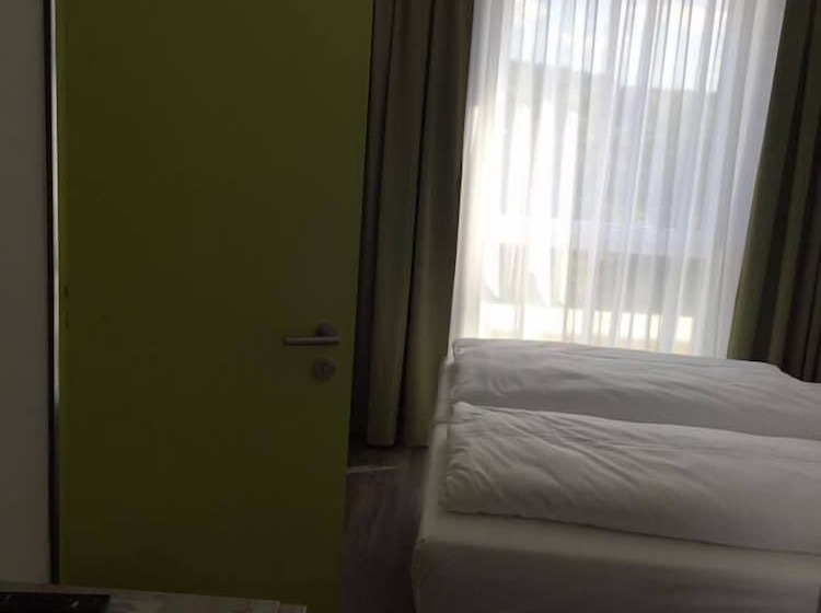 ベッドアンドブレックファースト Novina Sleep Inn Herzogenaurach