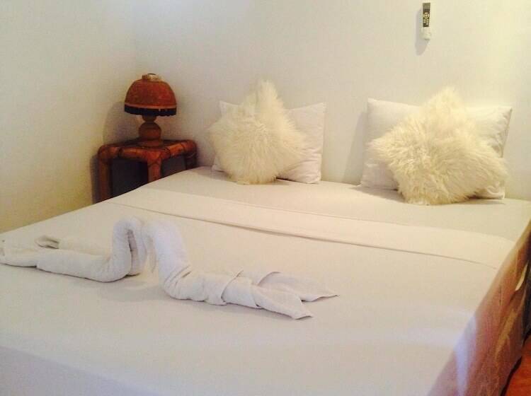 Good For Ya Knee Hostel   Adults Only