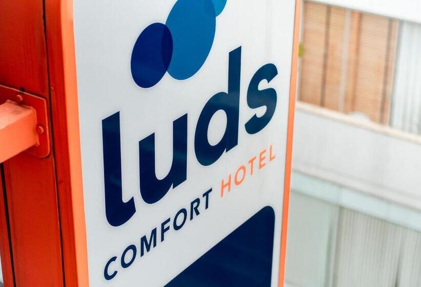 هتل Luds Comfort