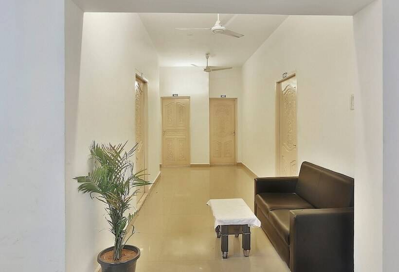 Отель Oyo Rooms Chennai Airport Near Nanganallur