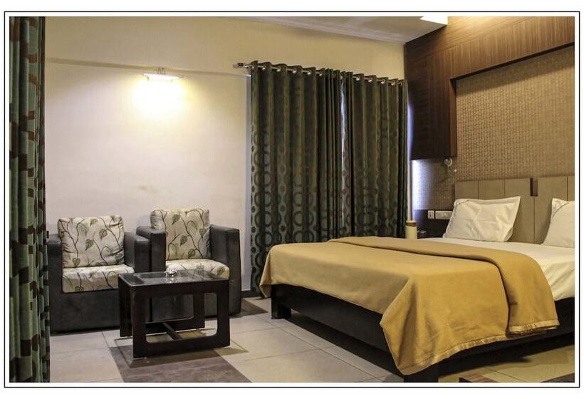 ホテル Prem Nivas