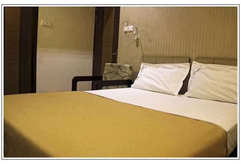 ホテル Prem Nivas