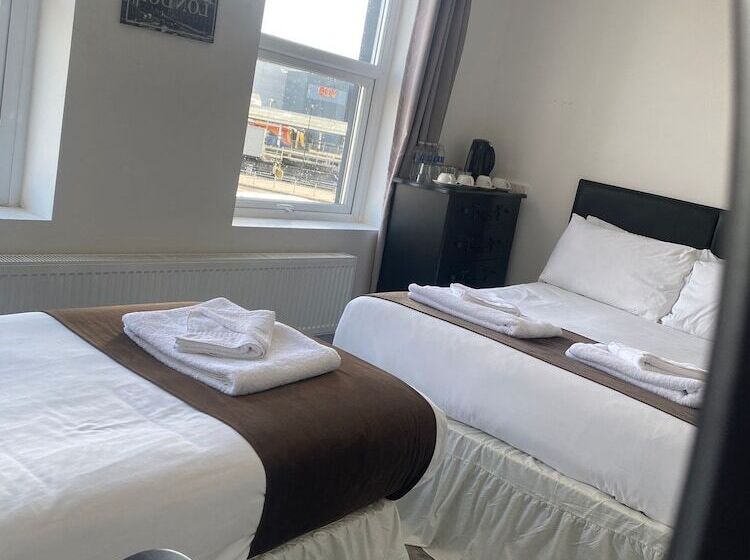 مبيت وإفطار Lady Hamilton Inn