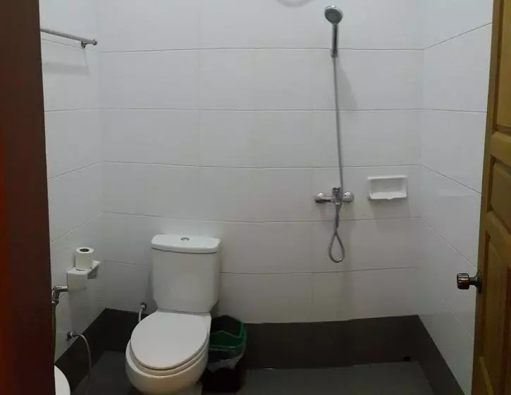 Pinlon Pann Motel