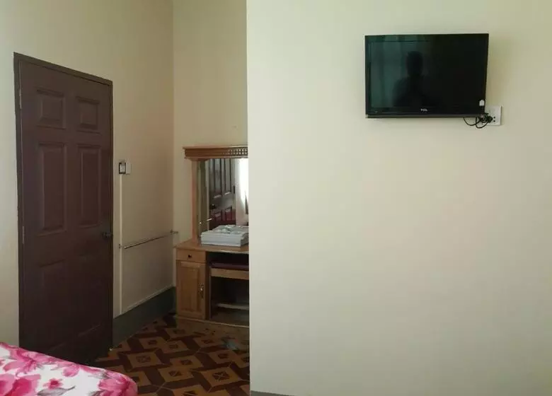 Pinlon Pann Motel