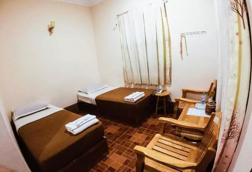 Pinlon Pann Motel
