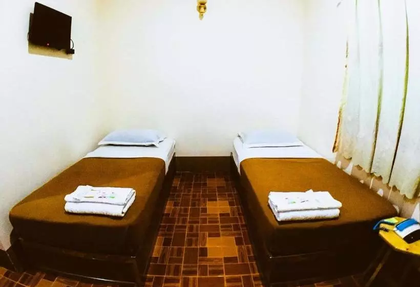 Pinlon Pann Motel