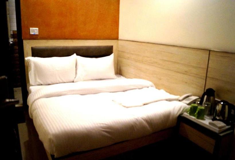 בית מלון כפרי Optimum Oxford International