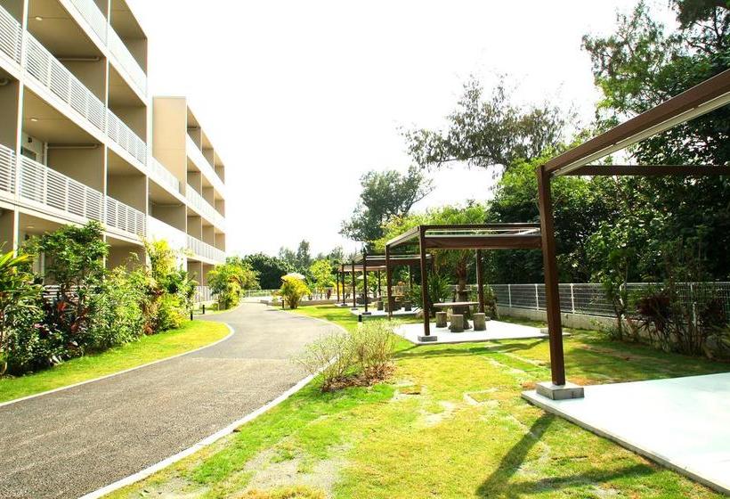 בית מלון כפרי Resort Class Inn Onna Village