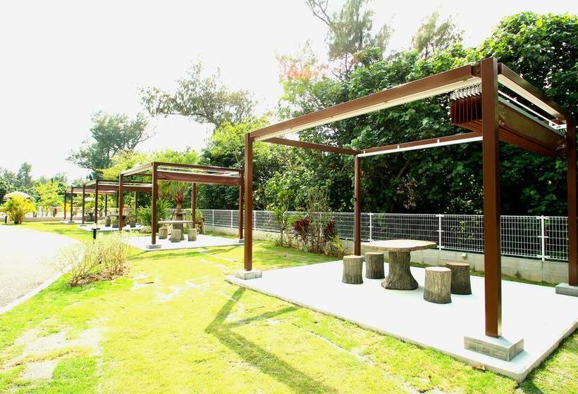 בית מלון כפרי Resort Class Inn Onna Village