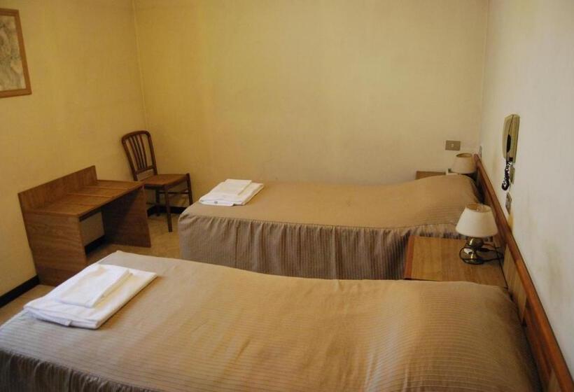 Отель Ristorante Albergo Arcade