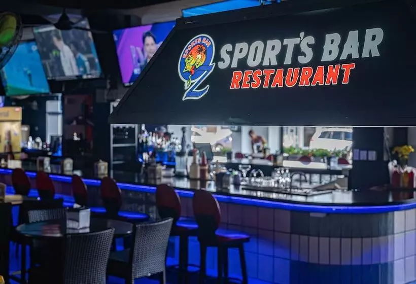Hotelli & Sport Bar Oz