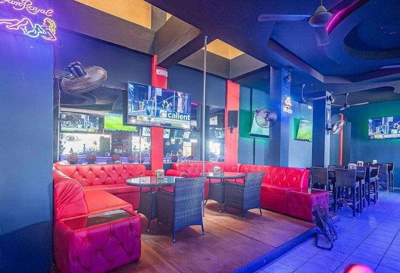 هتل & Sport Bar Oz