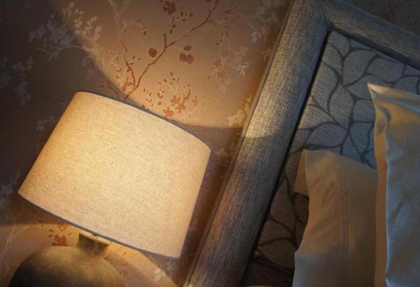 בית מלון כפרי The Bronze Pig