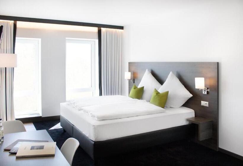 Ku Hotel By Wmm Hotels