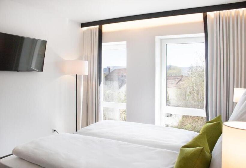 Ku Hotel By Wmm Hotels