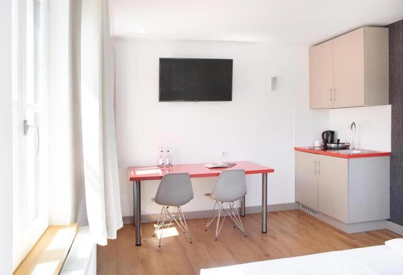 Ku Hotel By Wmm Hotels