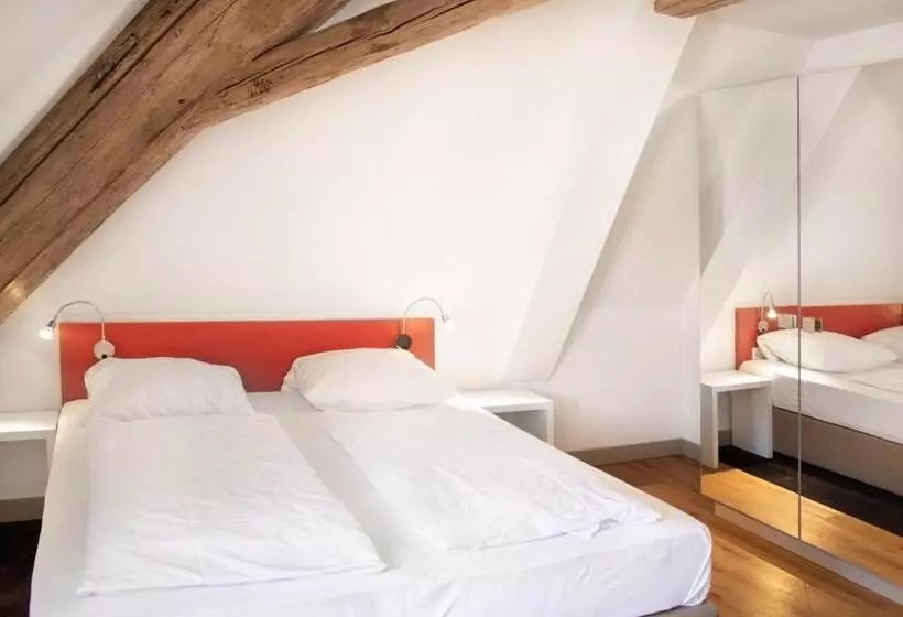 Ku Hotel By Wmm Hotels