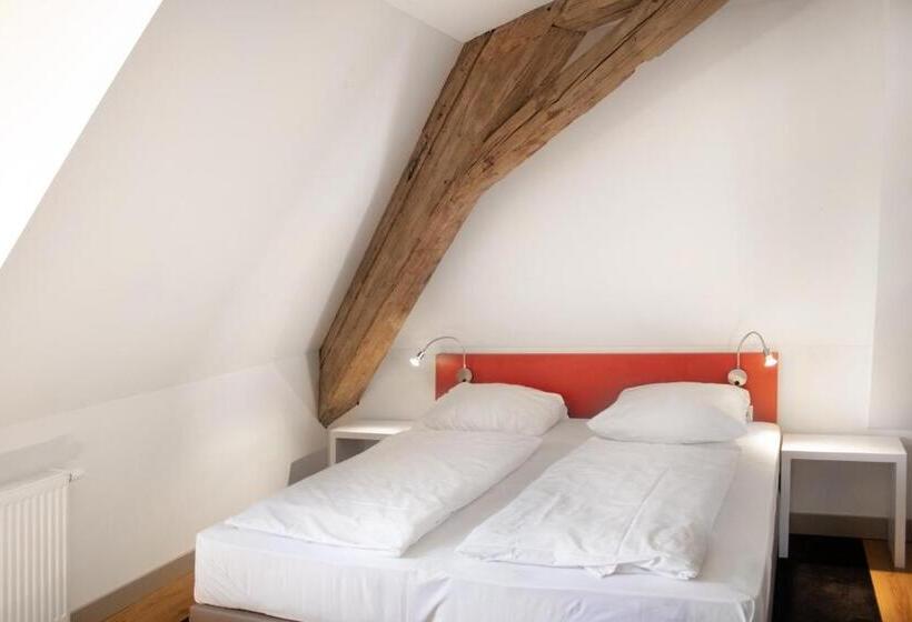 Ku Hotel By Wmm Hotels