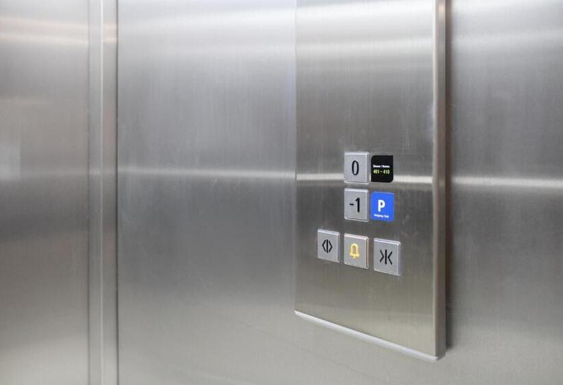 Ku Hotel By Wmm Hotels