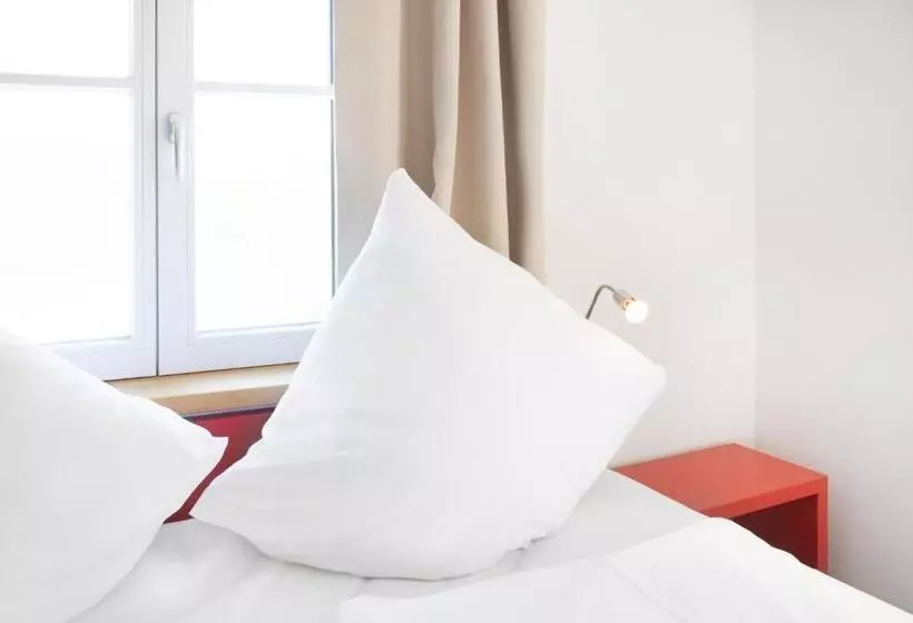 Ku Hotel By Wmm Hotels