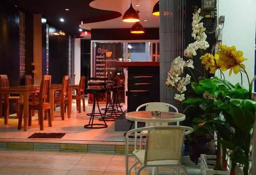 호스텔 Funky Crab