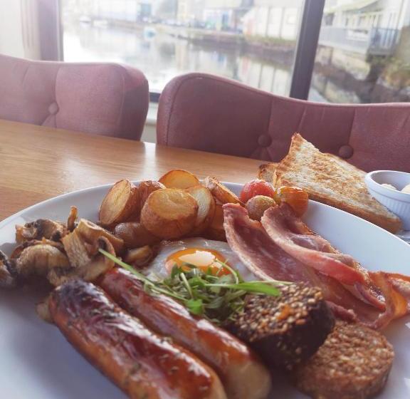 住宿加早餐  The Bridge Tavern