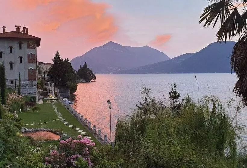 ベッドアンドブレックファースト Villa Marina   Como Lake