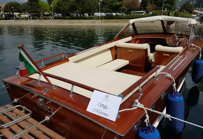 ベッドアンドブレックファースト Villa Marina   Como Lake