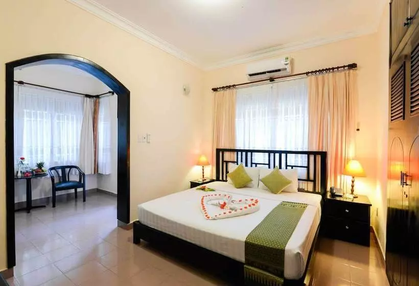 Four Oceans Beach Resort Bon Bien Mui Ne