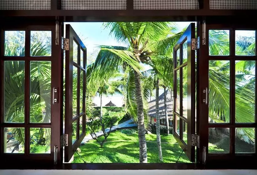 Four Oceans Beach Resort Bon Bien Mui Ne