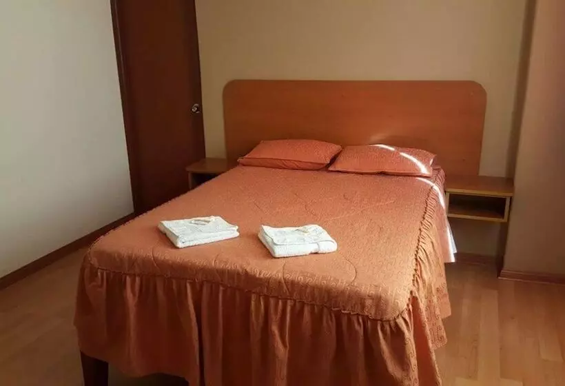هتل Arunta